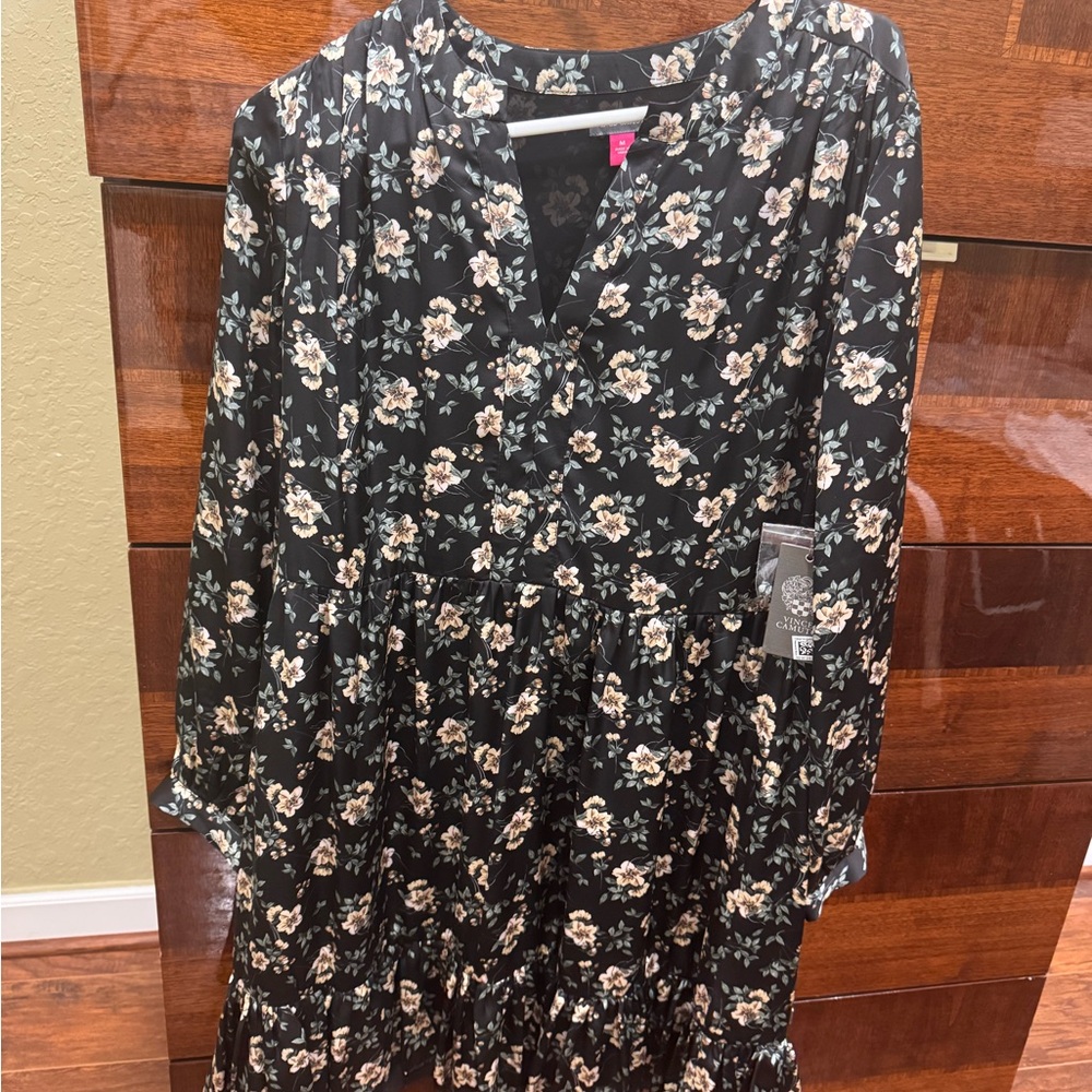 Vince Camuto Blouson Sleeve Floral Split Neck Dress NWT